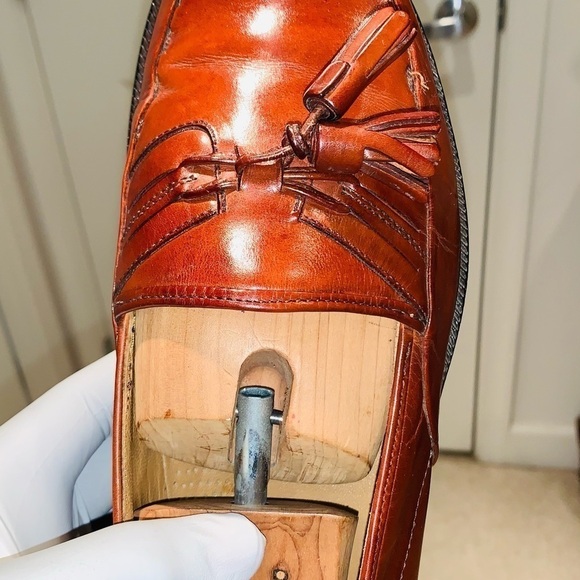 Cable & Company Italian Leather Tassel Loafers. - Picture 8 of 14